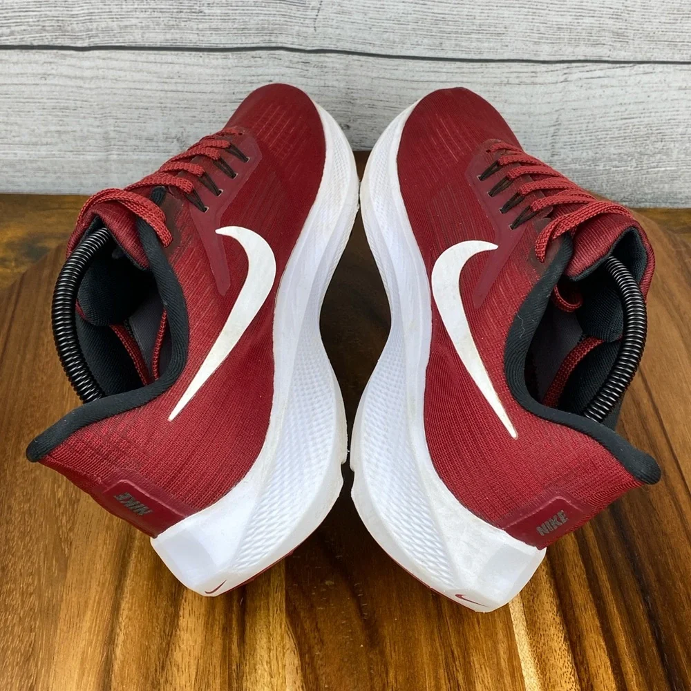 Nike Air Zoom Pegasus 39 Arkansas Razorbacks Shoe DR1989-600 Men’s Size 9.5